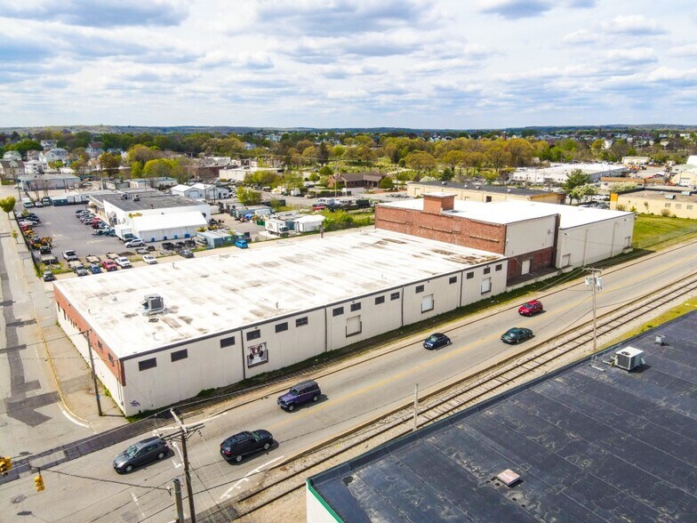 More Photos Of 402 Walcott St, Pawtucket Warehouse For Lease