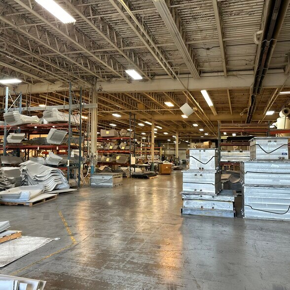 More Photos Of 27600 Lakeland Blvd, Euclid Manufacturing For Sale