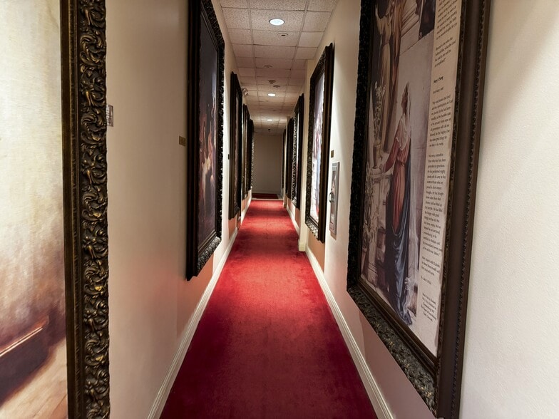 More Photos Of 9101 Airline Dr, Houston Religious Facility For Sale