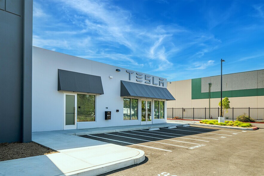 More Photos Of 27635 Diaz Rd, Temecula Manufacturing For Sale