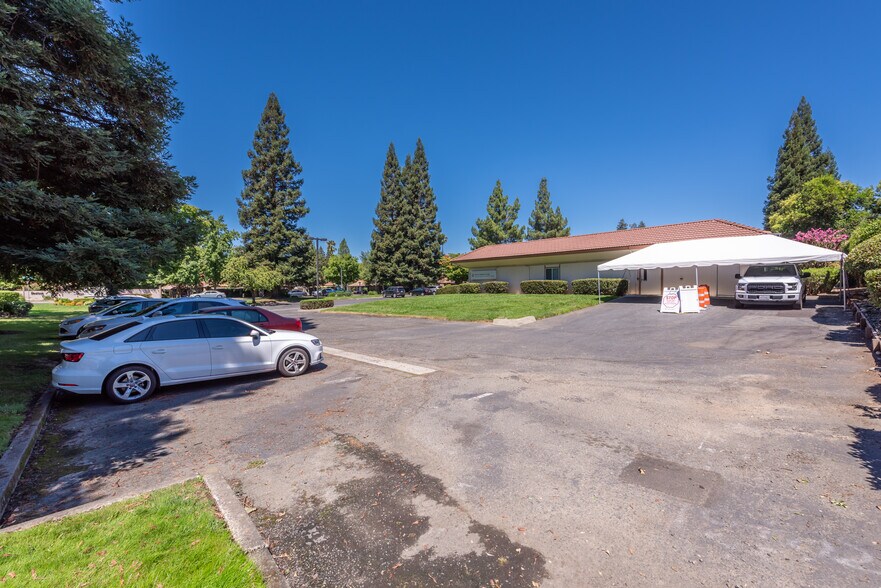 More Photos Of 8001 Madison Ave, Citrus Heights Medical For Sale