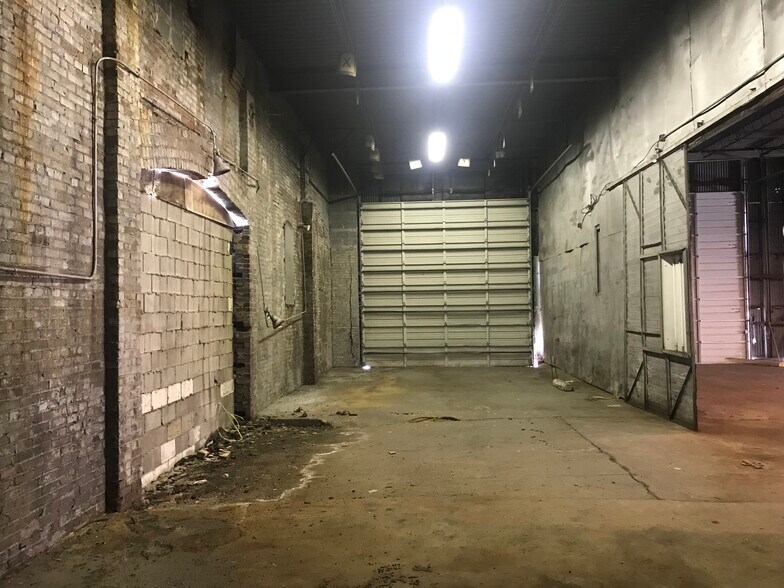 More Photos Of 147 Nebraska, Memphis Warehouse For Sale