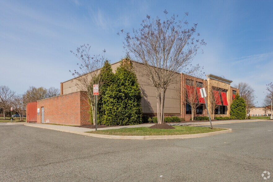 More Photos Of 4459 S Laburnum Ave, Richmond Restaurant For Lease