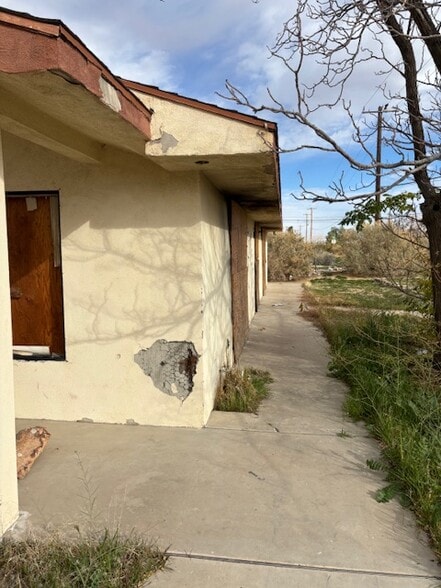 More Photos Of 61850-61872 Chollita Rd, Joshua Tree Assisted Living For Sale