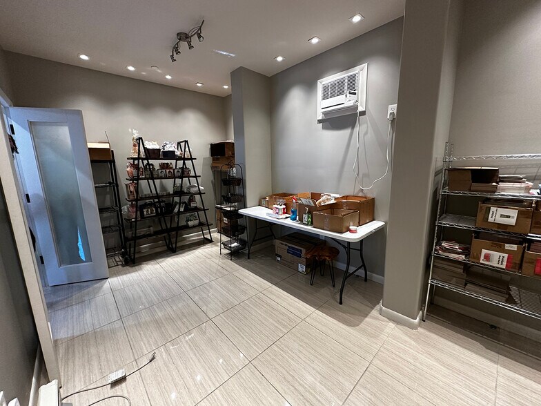 More Photos Of 1010 W Elizabeth Ave, Linden Warehouse For Lease