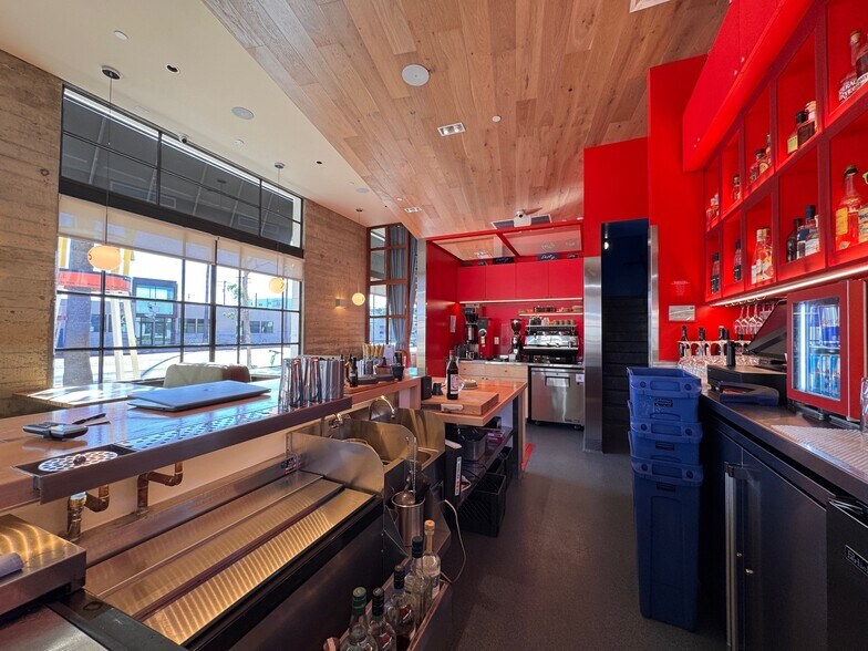 More Photos Of 3273 Helms Ave, Culver City General Retail For Lease