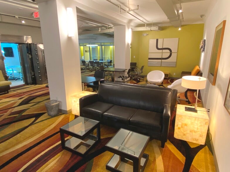 More Photos Of 100 N Brand Blvd, Glendale Office Residential For Lease