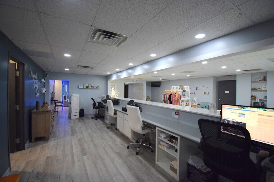 More Photos Of 1708 Jefferson Ave, Mount Vernon Office For Sale