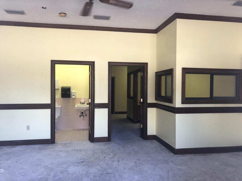 More Photos Of 1103 N Laura St, Jacksonville Medical For Lease