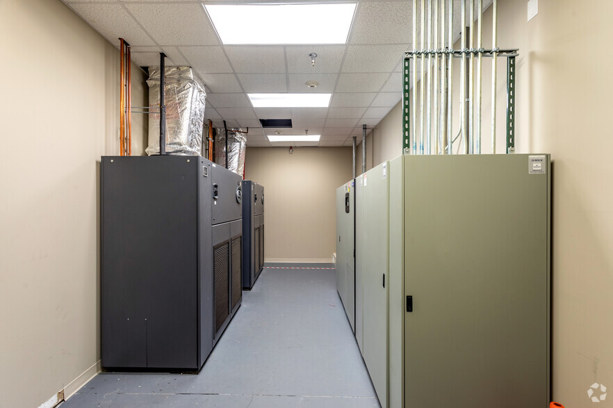 More Photos Of 2641 Sumner Blvd, Raleigh Unknown For Lease