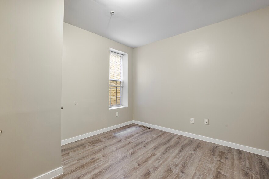 More Photos Of 302 V St NE, Washington Multifamily For Sale