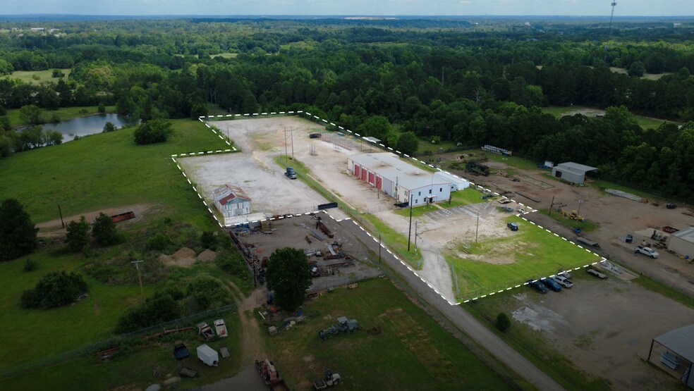 More Photos Of 2103 E SH 31, Kilgore Warehouse For Sale