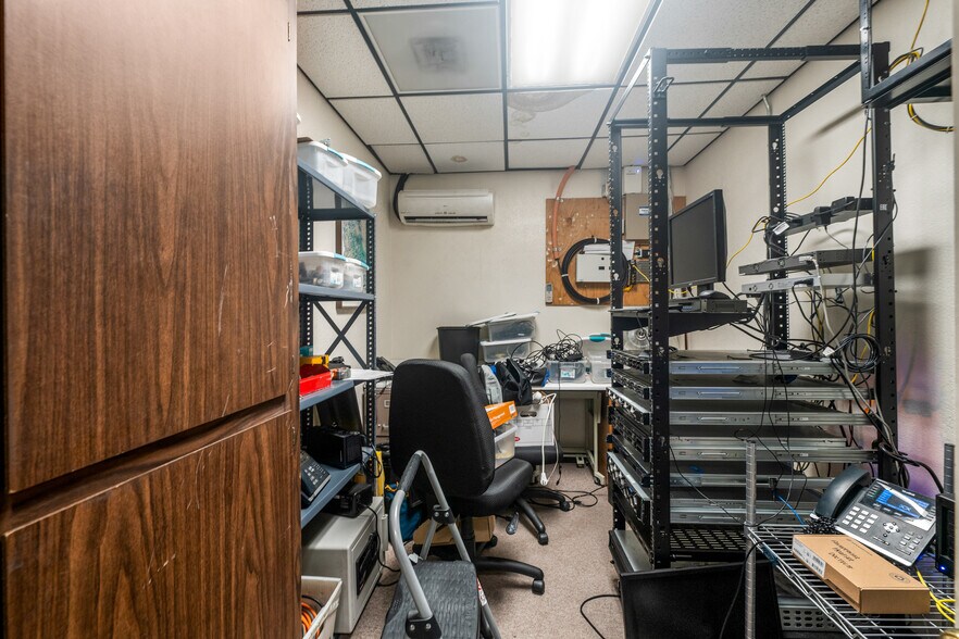 More Photos Of 760 S Stapley Dr, Mesa Office For Lease