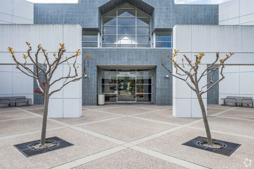 More Photos Of 2220 Douglas Blvd, Roseville Office For Lease