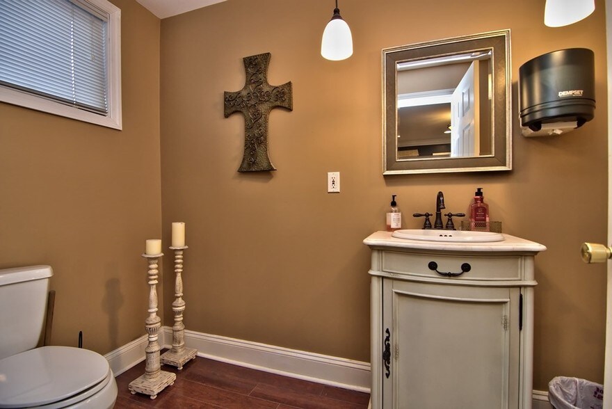 More Photos Of 924 S Main Ave, Scranton General Retail For Sale