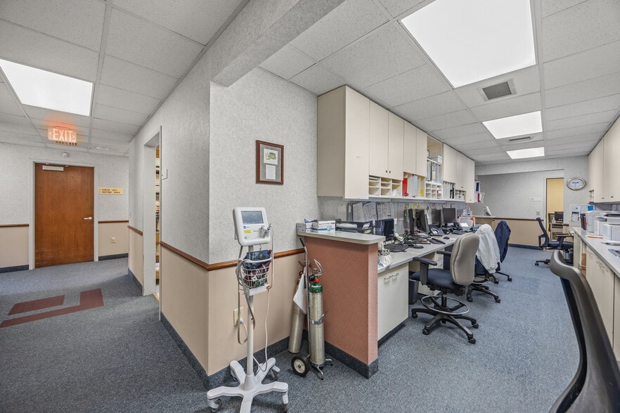 More Photos Of 511 Paladin Dr, Greenville Medical For Sale