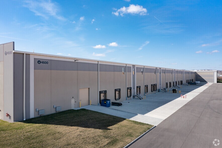 More Photos Of 4600 Brate Dr, West Chester Unknown For Lease