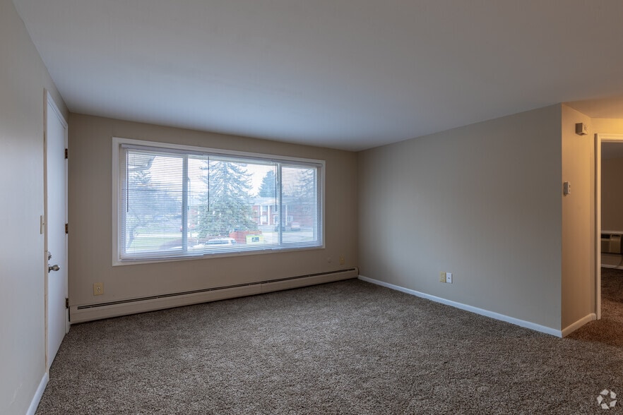 More Photos Of 51611 Mound Rd, Shelby Township Apartments For Sale