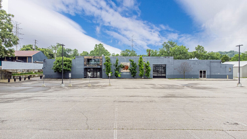 More Photos Of 3717 Jonlen Dr, Fairfax Flex For Lease