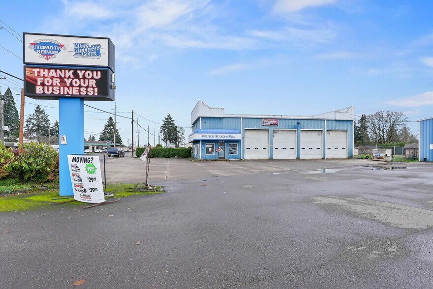 More Photos Of 555 N Pacific Hwy, Woodburn Auto Repair For Sale