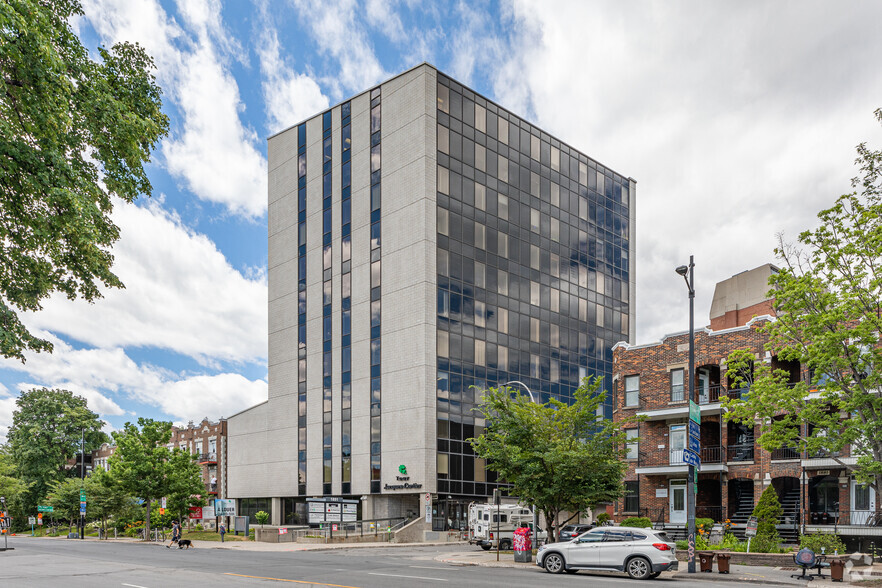 Primary Photo Of 1851 Rue Sherbrooke E, Montréal Medical For Lease