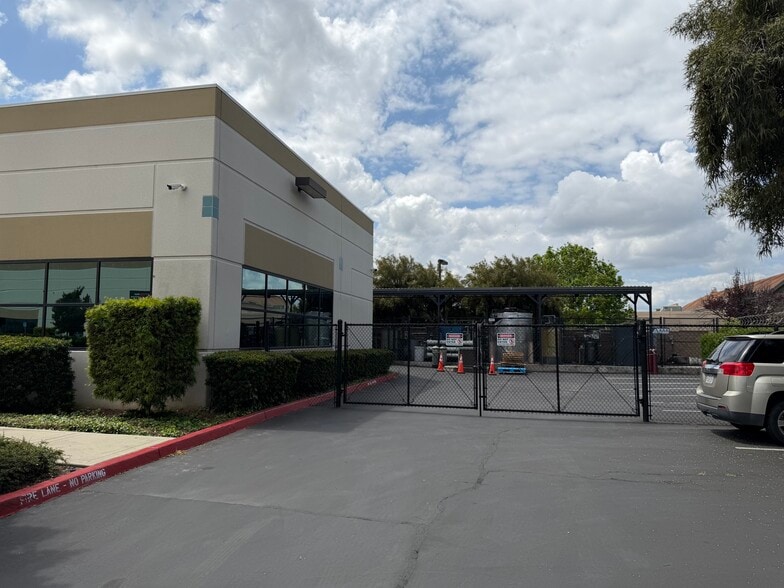 More Photos Of 925 Berryessa Rd, San Jose Manufacturing For Sale