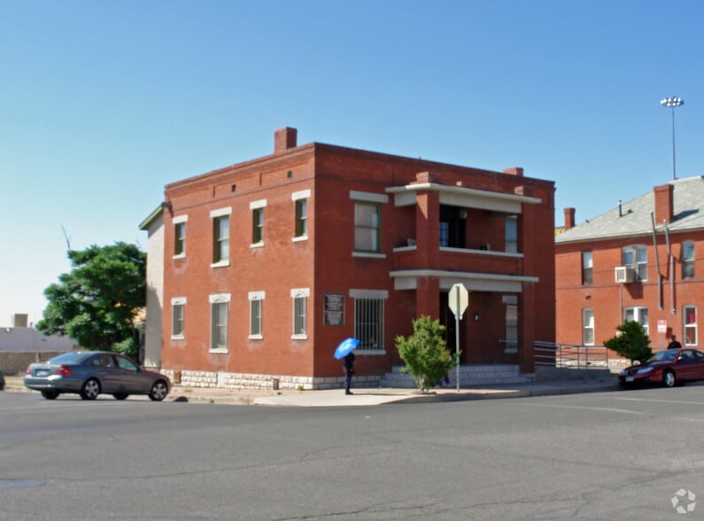 More Photos Of 814 Wyoming Ave, El Paso Office For Sale