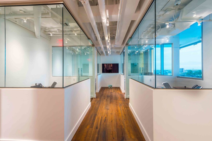 More Photos Of 900-990 Biscayne Blvd, Miami Apartments For Sale