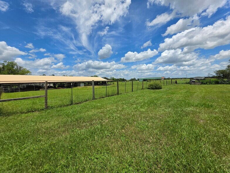 More Photos Of 10050 Harvest Ln, Glen St Mary Land For Sale