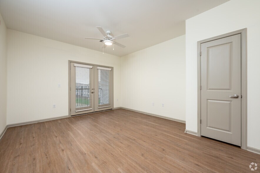 More Photos Of 2755 Red Bloom Dr, Greenwood Apartments For Lease