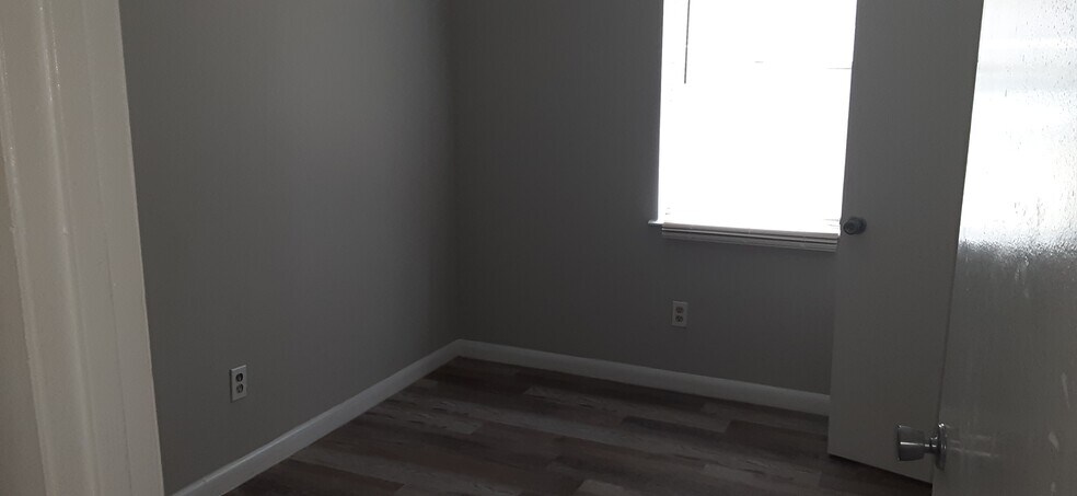 More Photos Of 1000 Broadmeadow Dr, Monticello Apartments For Sale