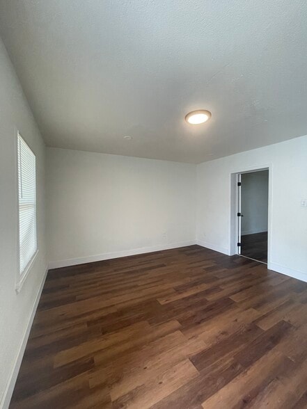 More Photos Of 518 N Orange Blossom Trl, Orlando Apartments For Sale