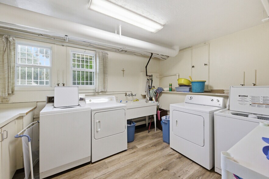 More Photos Of 3900 Balboa St, San Francisco Religious Facility For Sale