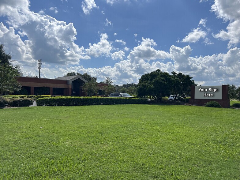 More Photos Of 702 Tillman Pl, Plant City Medical For Sale