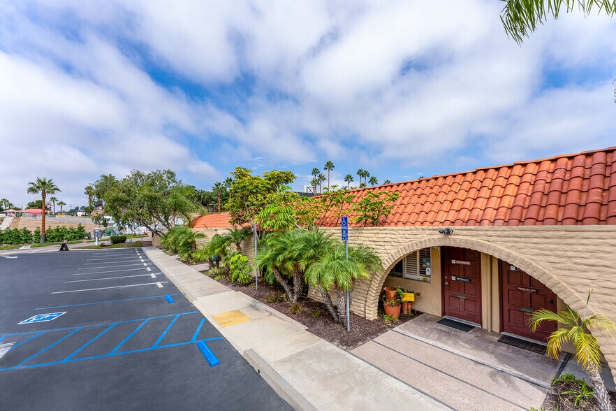 More Photos Of 763-781 Academy Dr, Solana Beach Medical For Lease