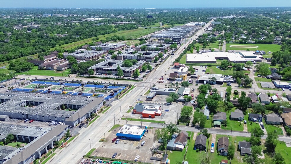 More Photos Of 410 Richey St, Pasadena Fast Food For Sale