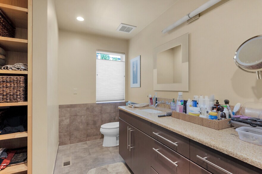 More Photos Of 160 Roy St, Seattle Office Residential For Sale