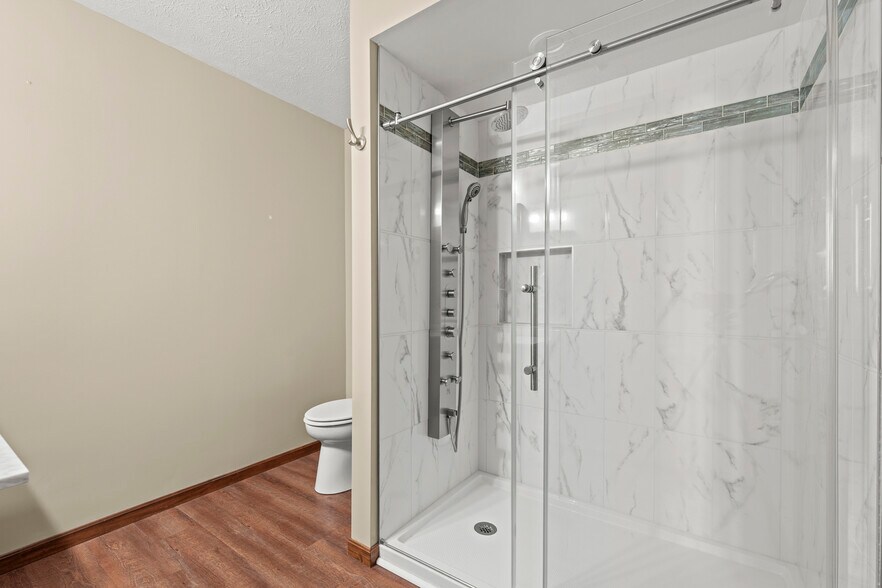 More Photos Of 832 S Main St, Canton Specialty For Sale