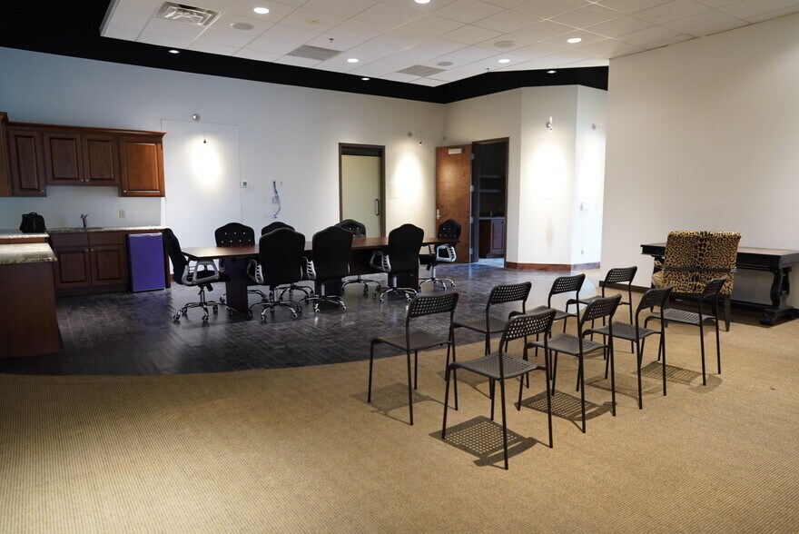 More Photos Of 1487 S Silicon Way, Saint George Freestanding For Lease