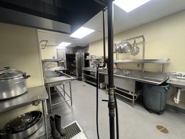 More Photos Of 2255 NW 87th Ave, Miami Restaurant For Lease