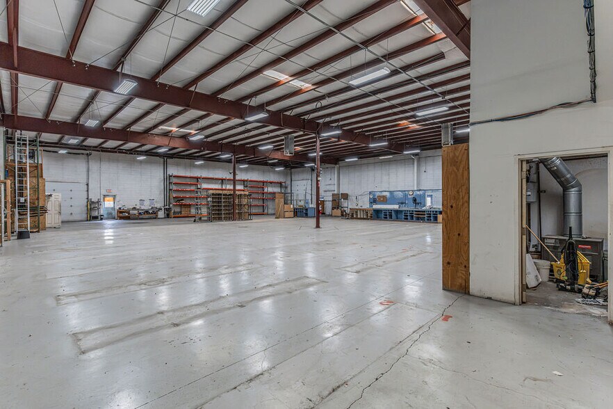 More Photos Of 3311 W Parkway Blvd, West Valley City Industrial For Sale