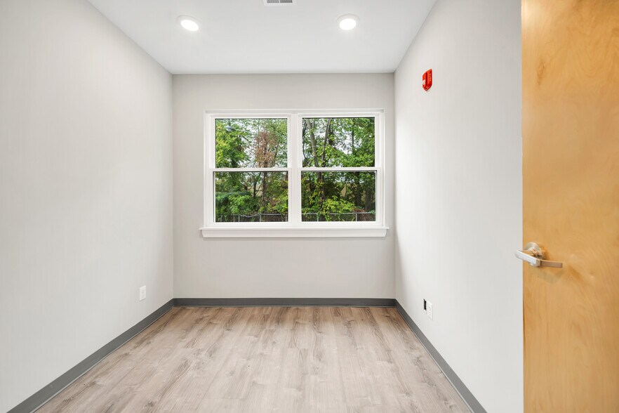 More Photos Of 2168 Bennett Rd, Philadelphia Warehouse For Lease