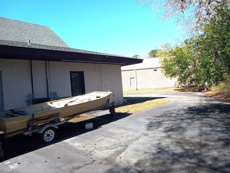 More Photos Of 8 Mall Ct, Savannah Office For Lease