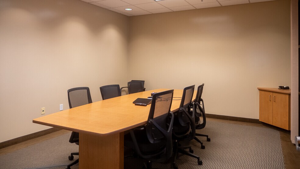 More Photos Of 3621 9th St NW, Rochester Warehouse For Lease