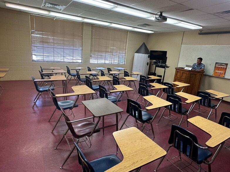 More Photos Of 2008 E 87th St, Los Angeles Schools For Sale
