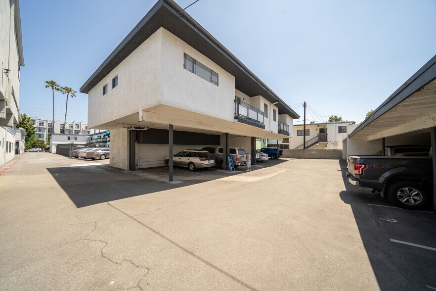 More Photos Of 11940 Burbank Blvd, Valley Village Apartments For Sale