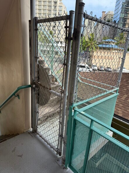 More Photos Of 2406 Kuhio Ave, Honolulu Apartments For Sale