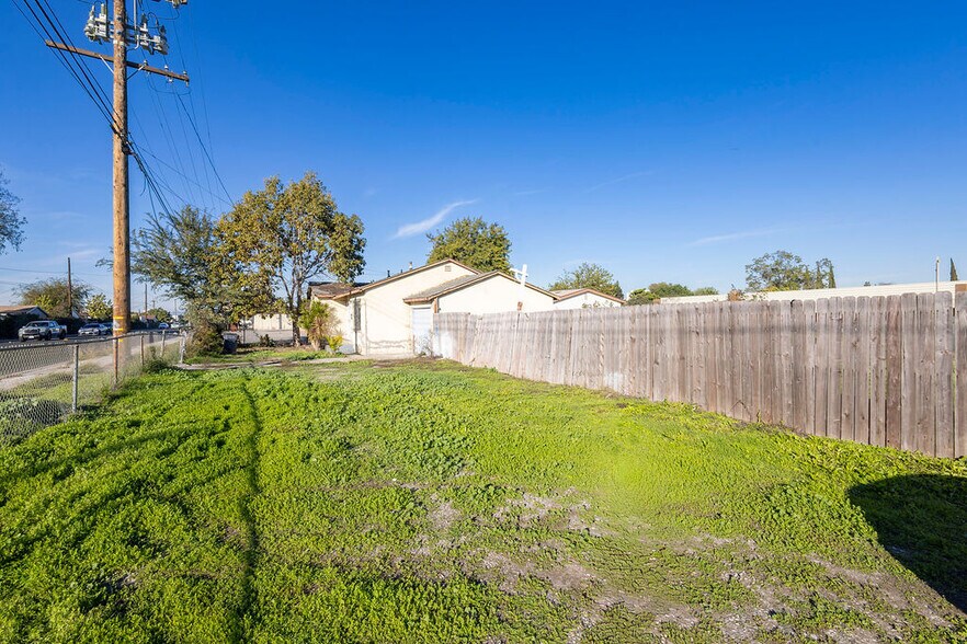 More Photos Of 1230 S Wilmington Ave, Compton Apartments For Sale