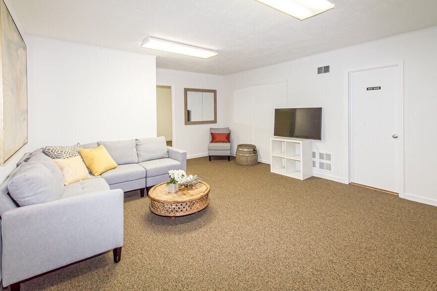 More Photos Of 2253 South Ave, Scotch Plains Office For Lease