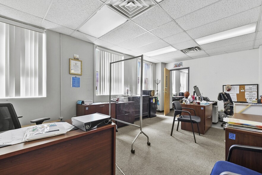 More Photos Of 5 Dover St, New Bedford Office Residential For Sale